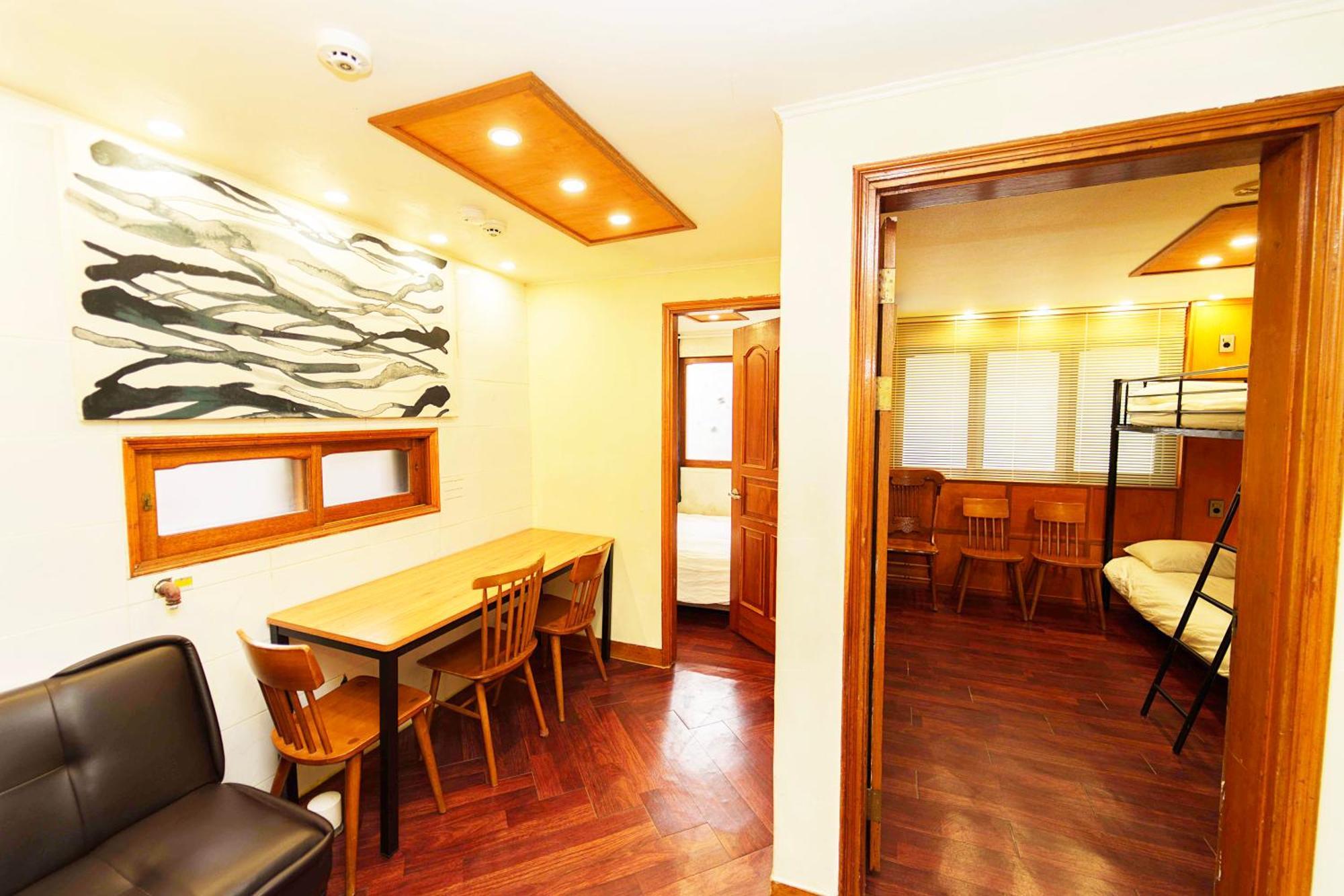 2 - Gu&Anne House Seoul Hongdae Stn 5Rooms,4Bathroom Apartment Seoul