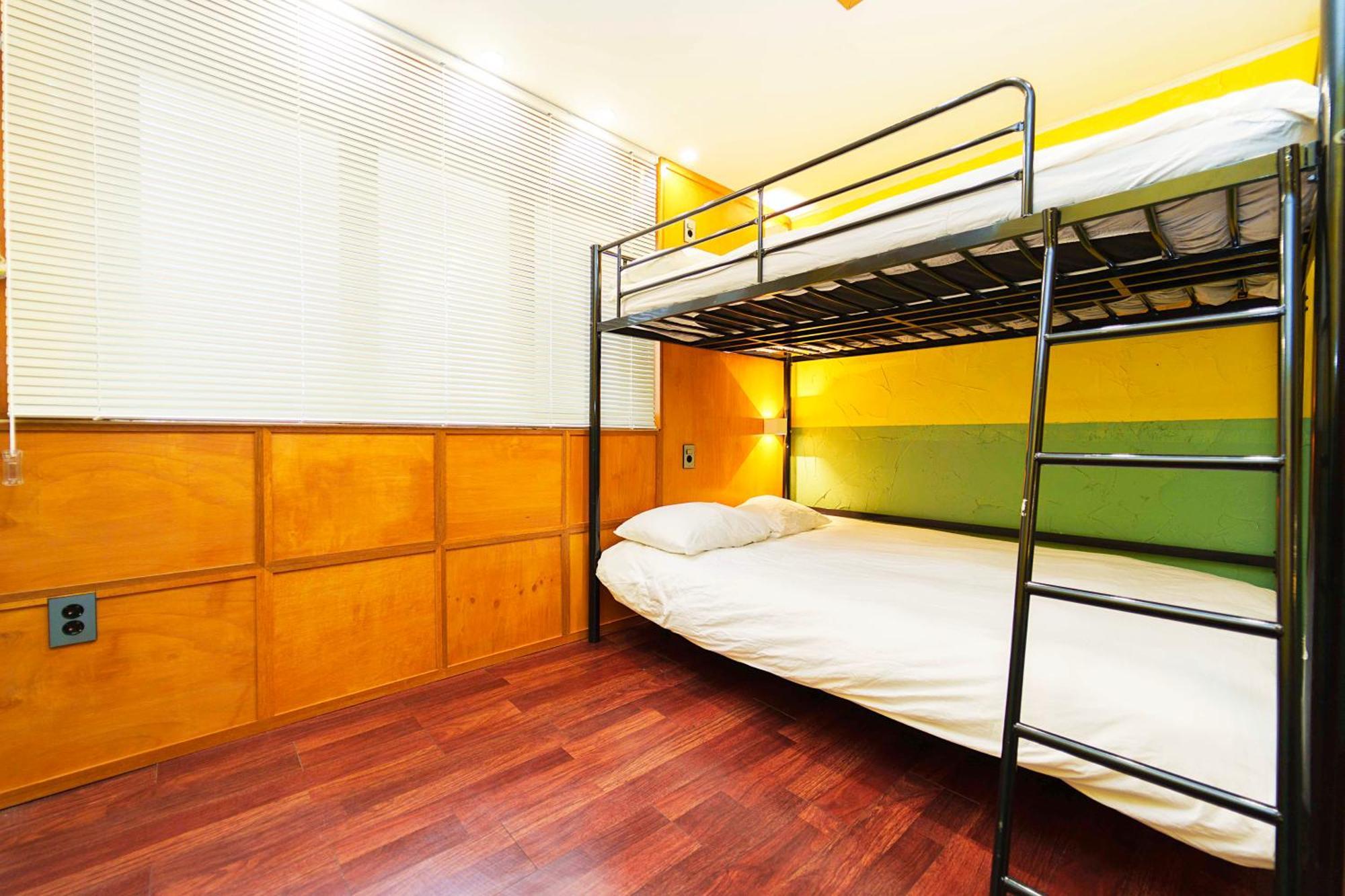 2 - Gu&Anne House Seoul Hongdae Stn 5Rooms,4Bathroom *