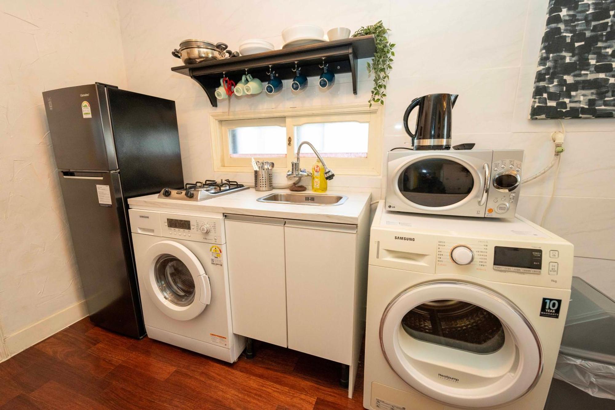 Apartment 2 - Gu&Anne House Seoul Hongdae Stn 5Rooms,4Bathroom Seoul