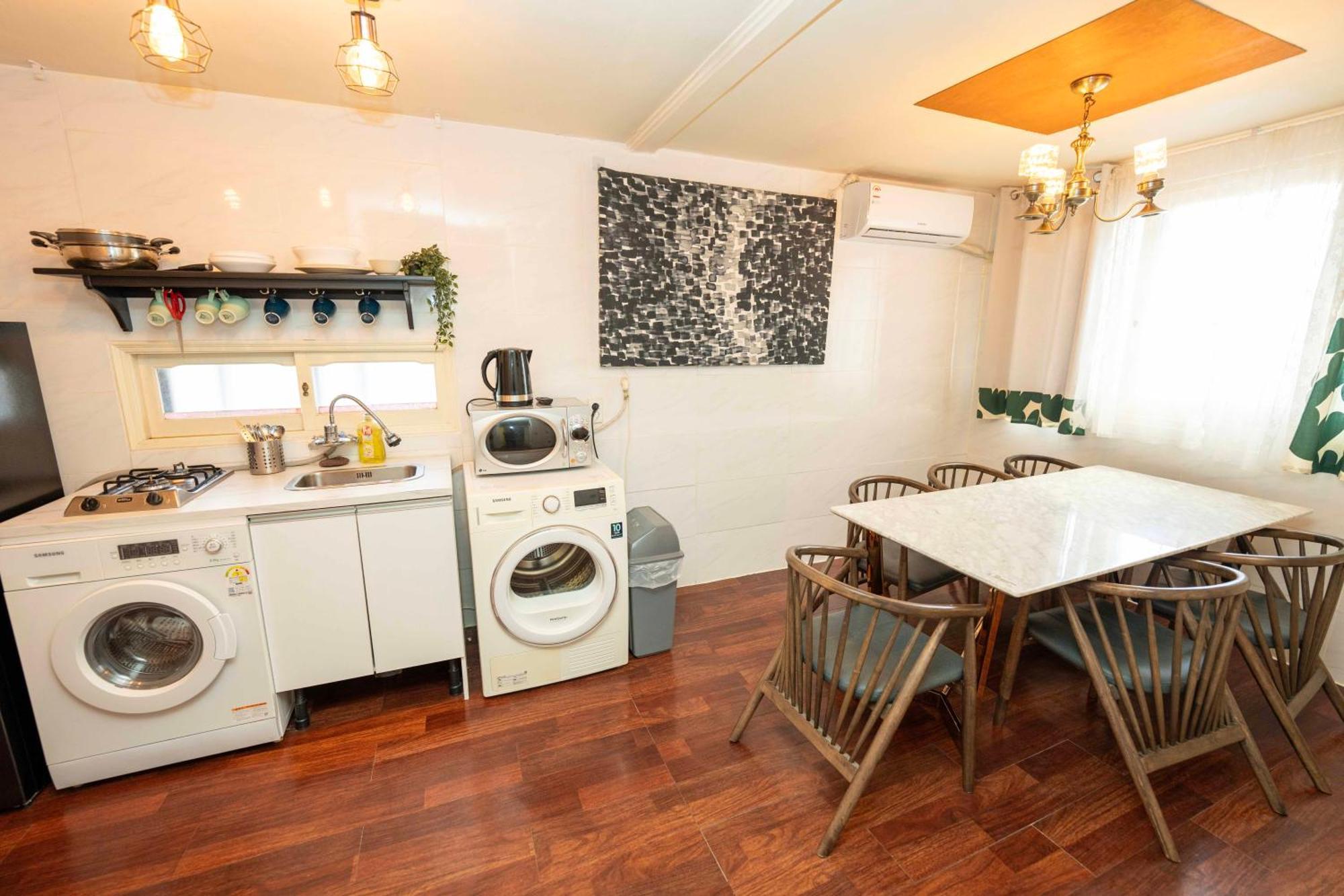 2 - Gu&Anne House Seoul Hongdae Stn 5Rooms,4Bathroom Seoul