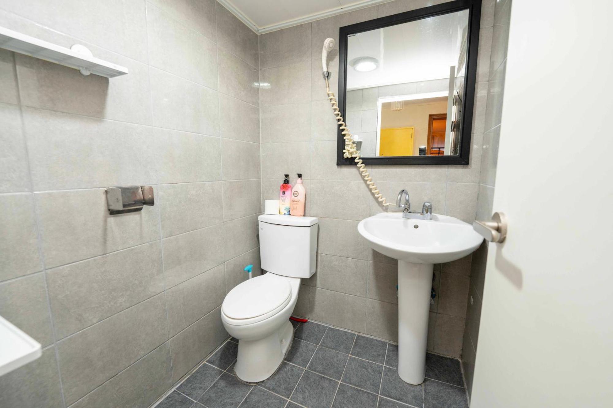 2 - Gu&Anne House Seoul Hongdae Stn 5Rooms,4Bathroom * Seoul