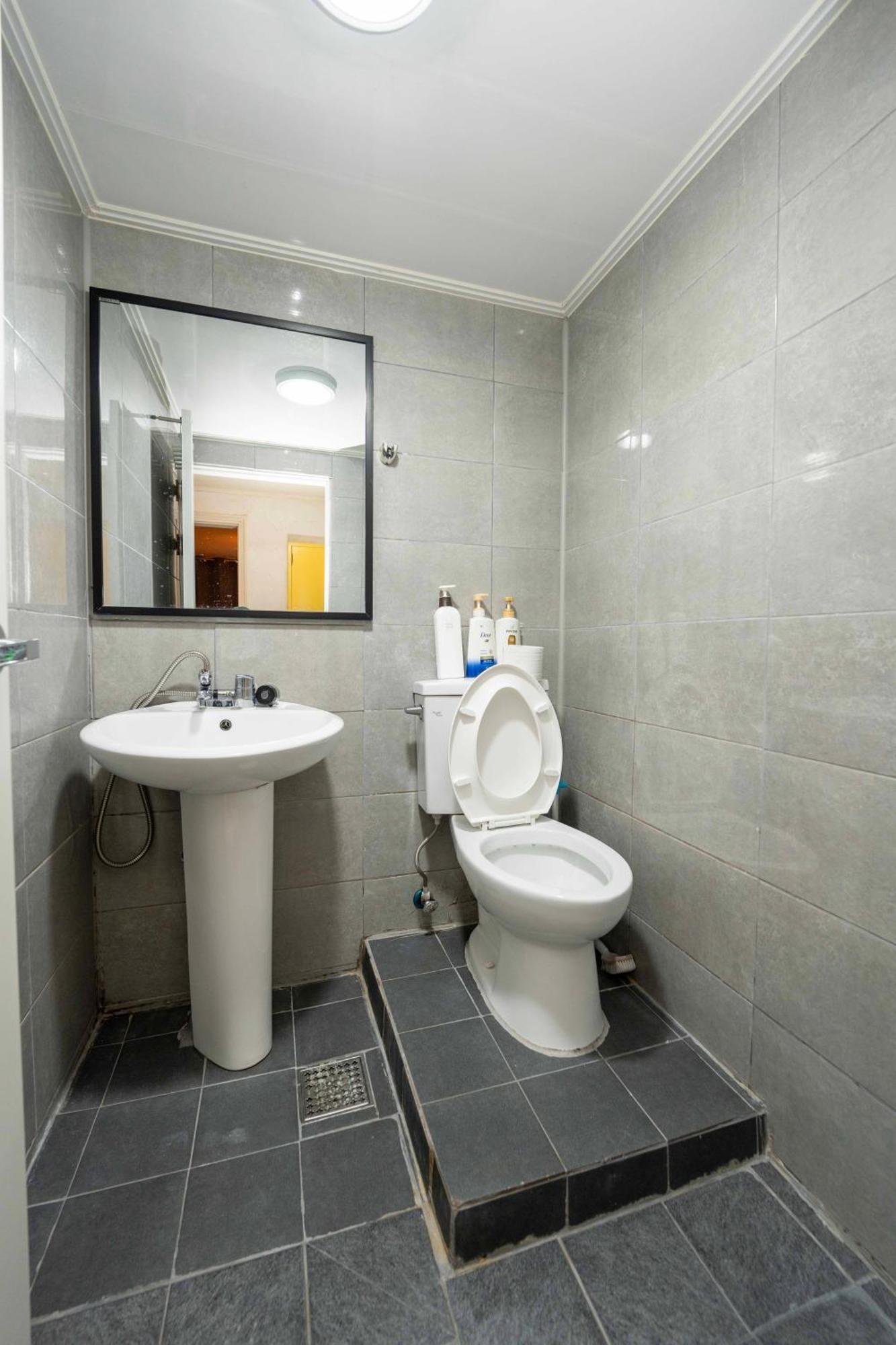 Apartment 2 - Gu&Anne House Seoul Hongdae Stn 5Rooms,4Bathroom *