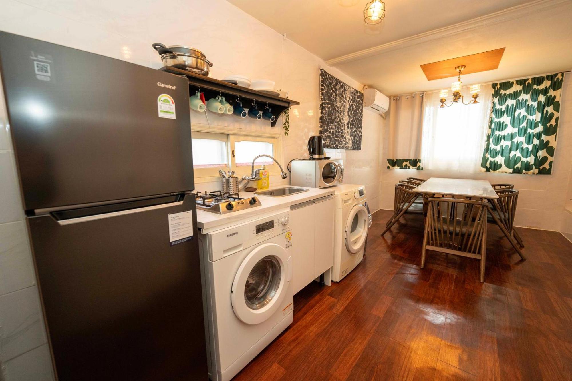 Apartment 2 - Gu&Anne House Seoul Hongdae Stn 5Rooms,4Bathroom Seoul