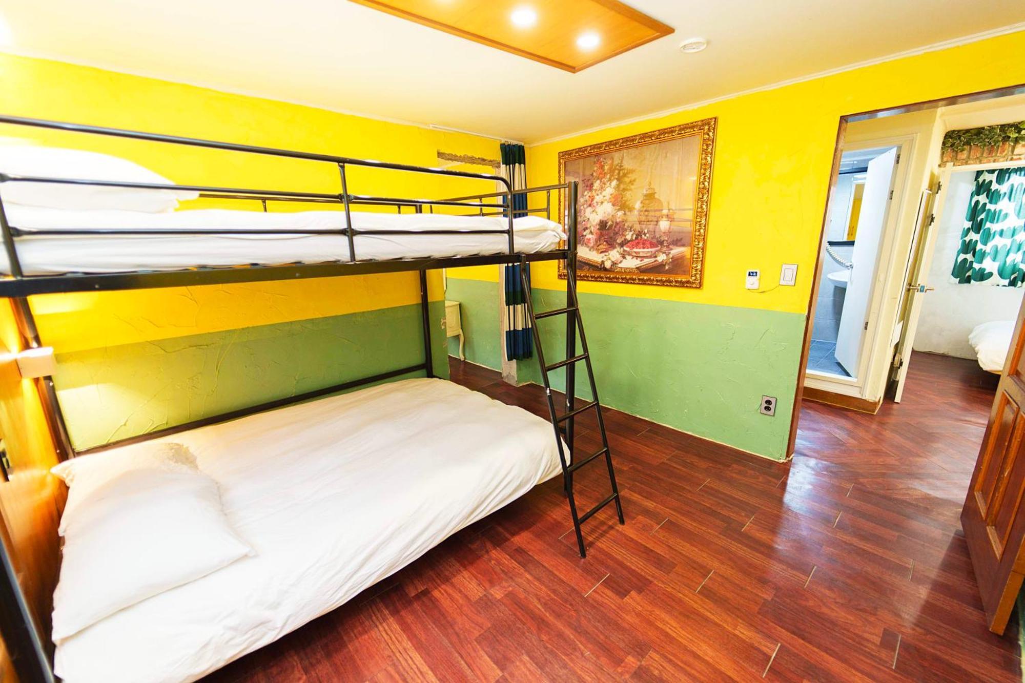 2 - Gu&Anne House Seoul Hongdae Stn 5Rooms,4Bathroom Apartment