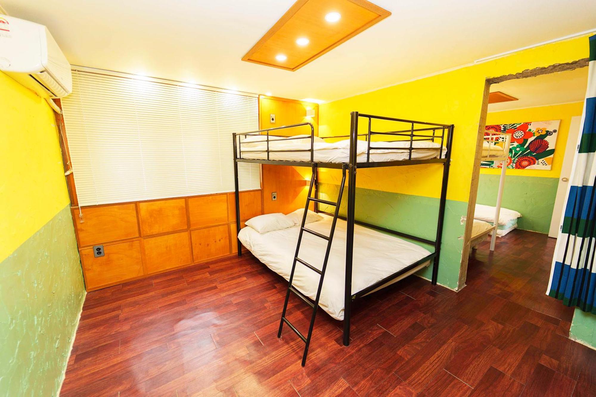 2 - Gu&Anne House Seoul Hongdae Stn 5Rooms,4Bathroom Apartment *