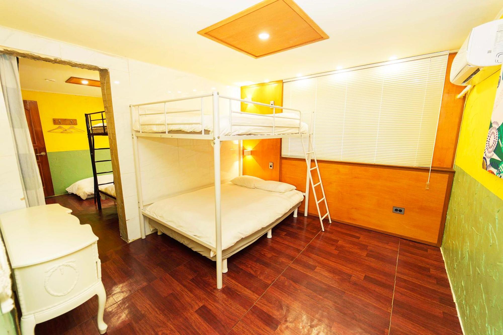 Apartment 2 - Gu&Anne House Seoul Hongdae Stn 5Rooms,4Bathroom Seoul