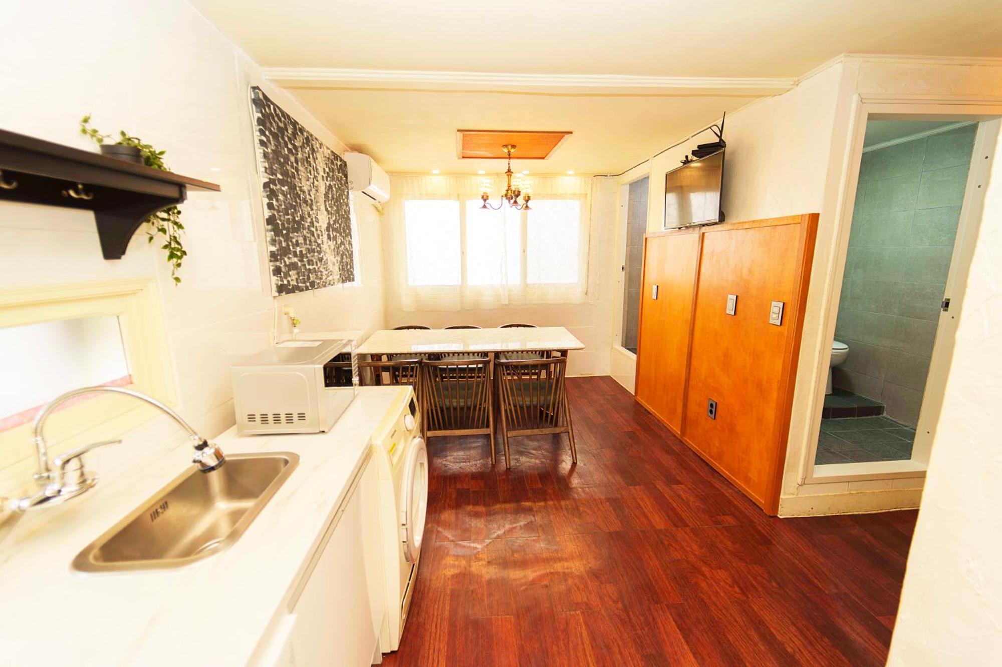 2 - Gu&Anne House Seoul Hongdae Stn 5Rooms,4Bathroom Seoul