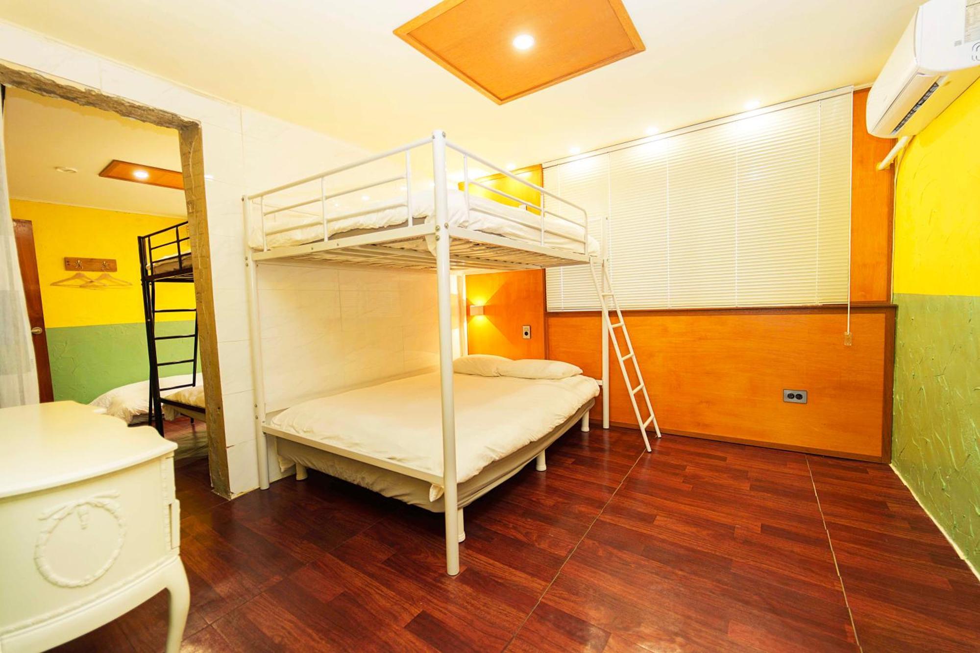 2 - Gu&Anne House Seoul Hongdae Stn 5Rooms,4Bathroom * Seoul