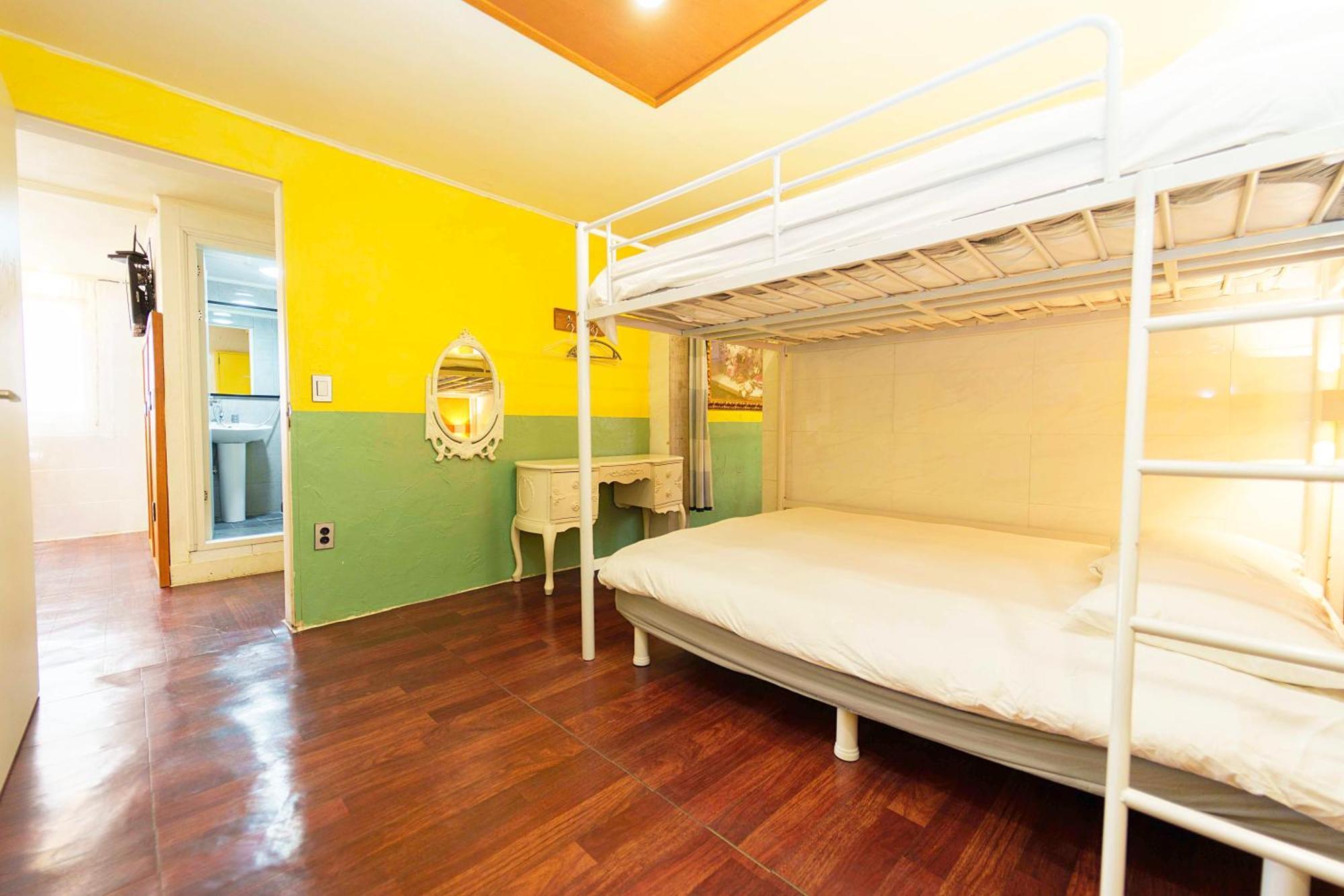 Apartment 2 - Gu&Anne House Seoul Hongdae Stn 5Rooms,4Bathroom Seoul
