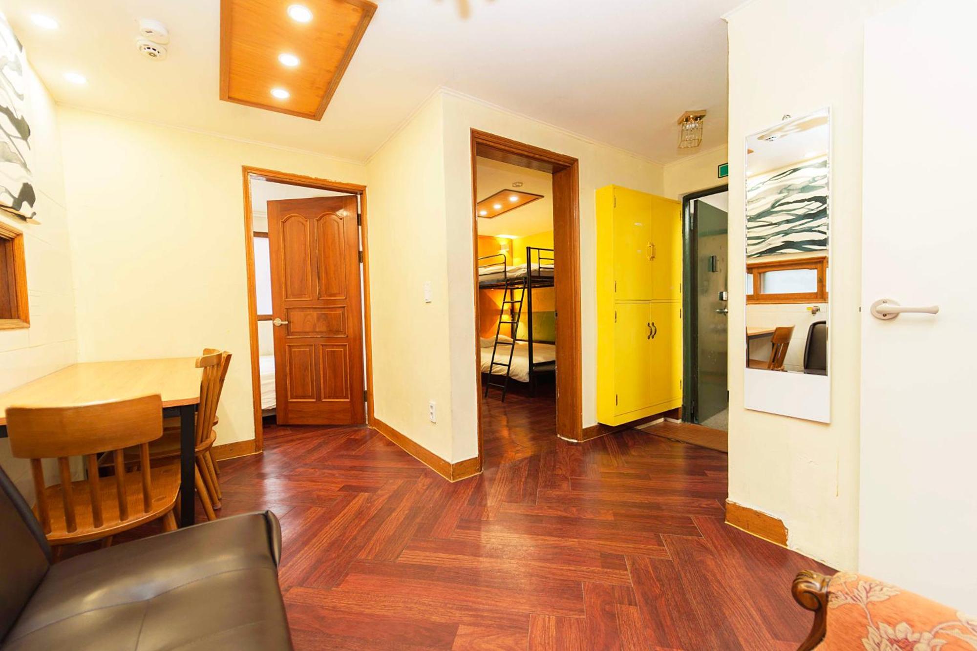 2 - Gu&Anne House Seoul Hongdae Stn 5Rooms,4Bathroom Seoul