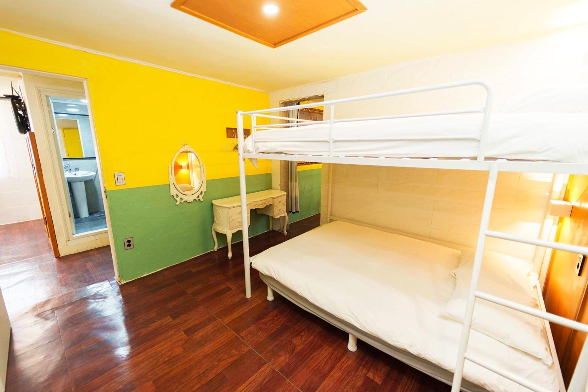 2 - Gu&Anne House Seoul Hongdae Stn 5Rooms,4Bathroom * Seoul